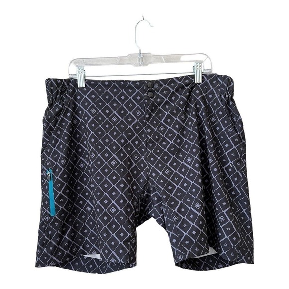 Zoic Men’s Cycling Shorts Grey Geometric Pockets Size XL Pockets Pull On *Stain* - Picture 1 of 11